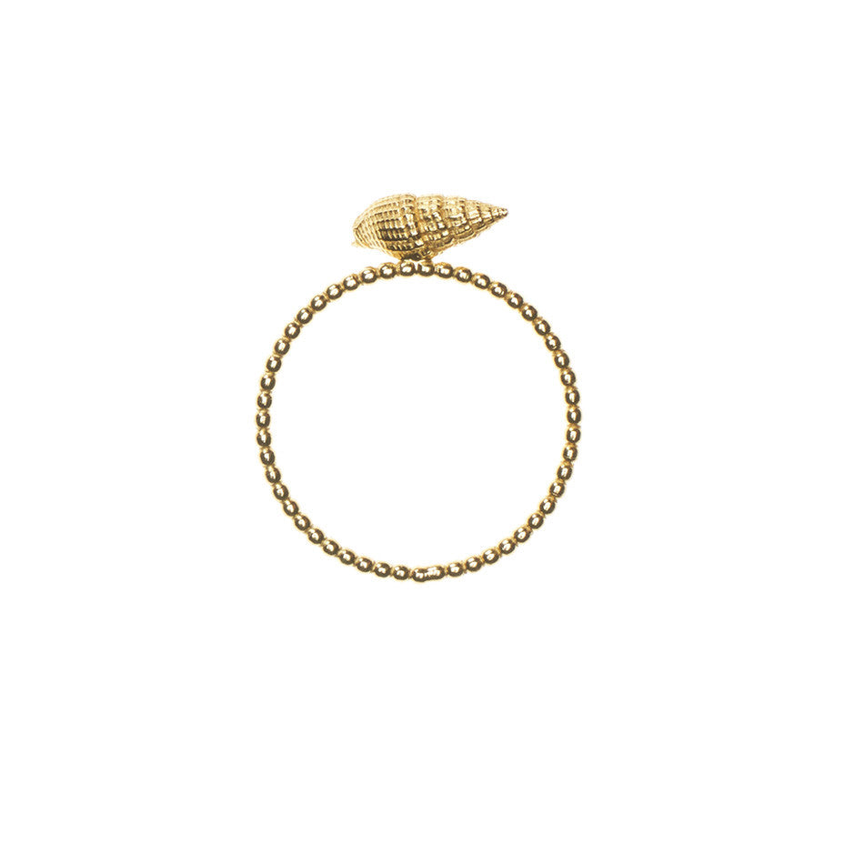 Sound of the Sea Shell ring with beaded band in gold. Side view.