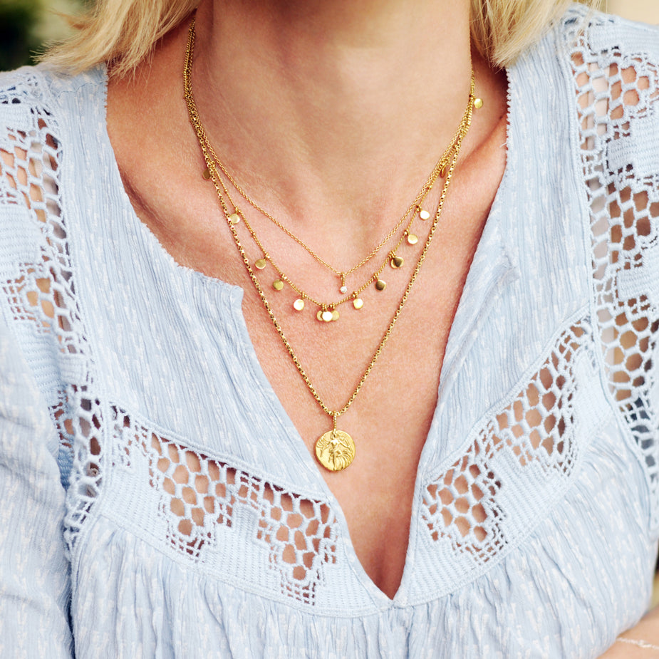 Lily White Diamond Pendant Necklace - Gold