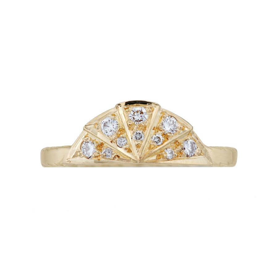 White diamond sunbeam wedding band in 18 carat yellow gold, featuring 9 diamonds in the art deco style sunbeam shape.