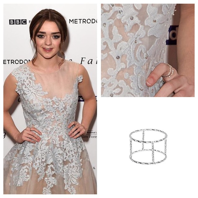 Maisie Williams wearing the Double Protective Circle ring in silver.