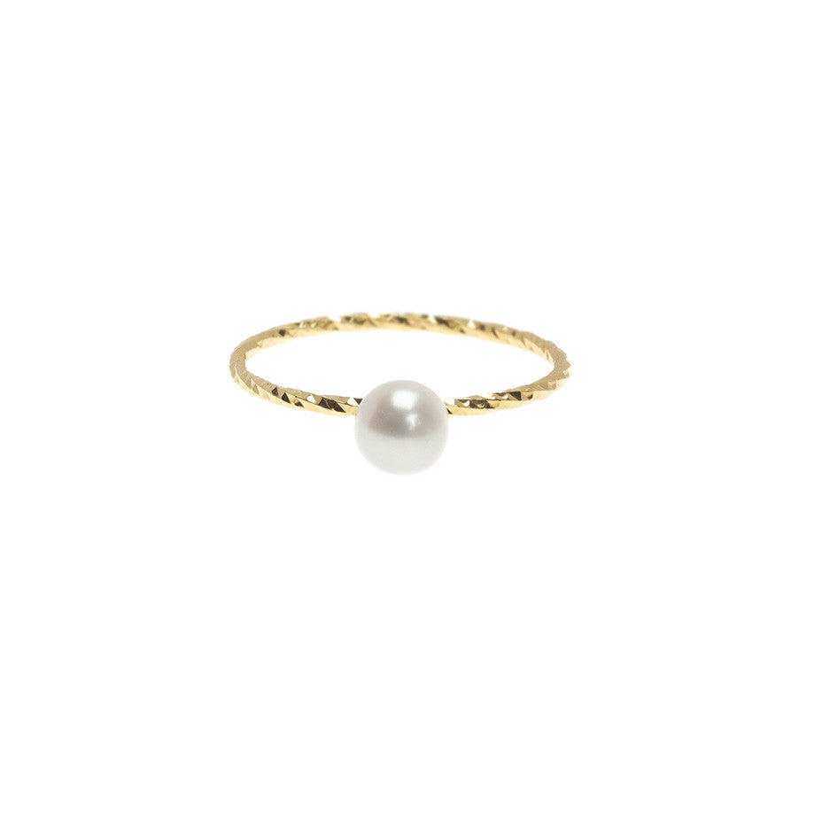 Large Lunar Pearl Sparkling Band ring in gold, featuring a large Akoya pearl.