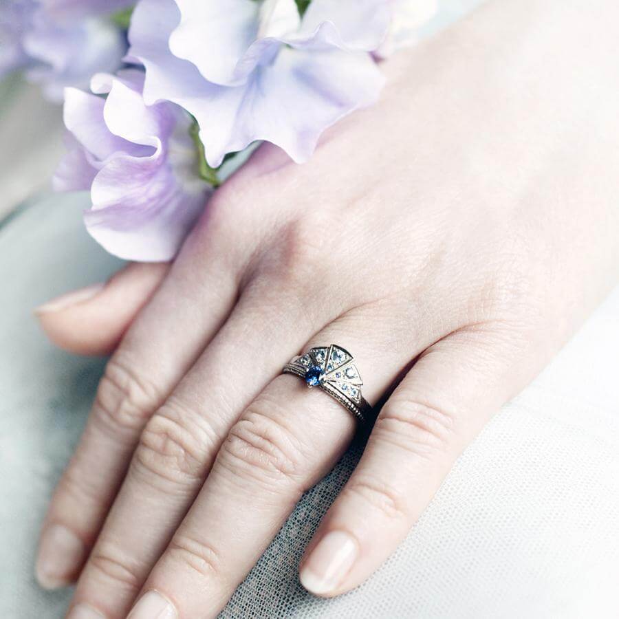 Tender Love Sapphire engagement ring with Sapphire Sunbeam