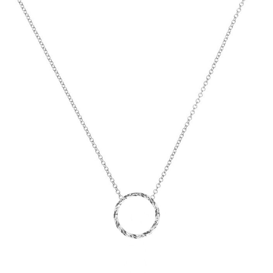 Protective Circle necklace in silver.