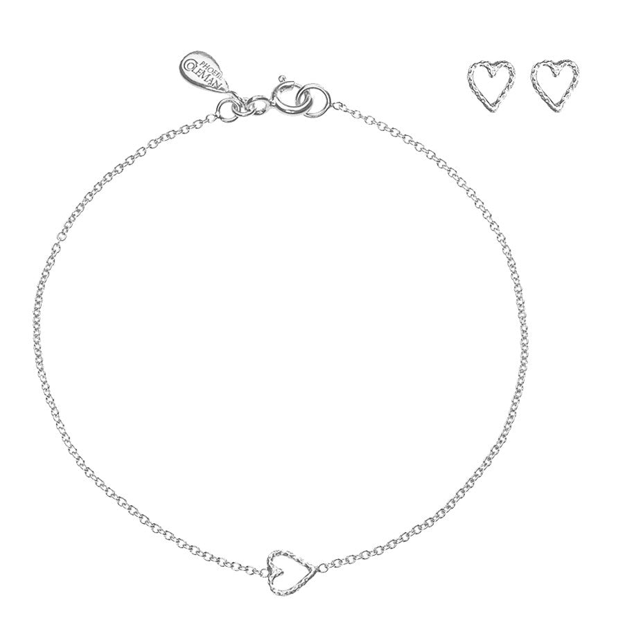 Love Me Tender silver gift set, featuring the Love Me Tender Hear bracelet and stud earrings.